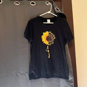 ASL sign language sunflower tee shirt women’s size L/Large
